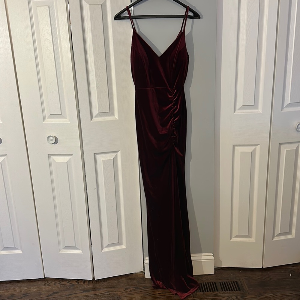 Burgundy Velvet Long Dress by Windsor. Size small with tags
